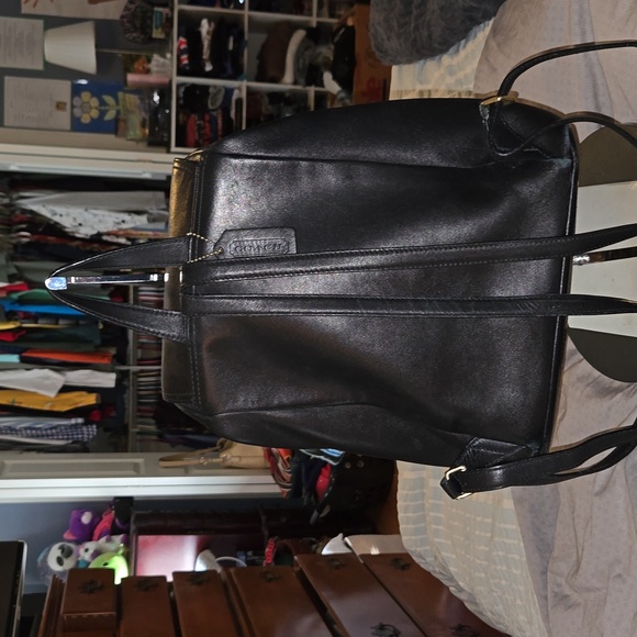 Coach vintage black leather backpack with gold hardware no call outs - Picture 2 of 7